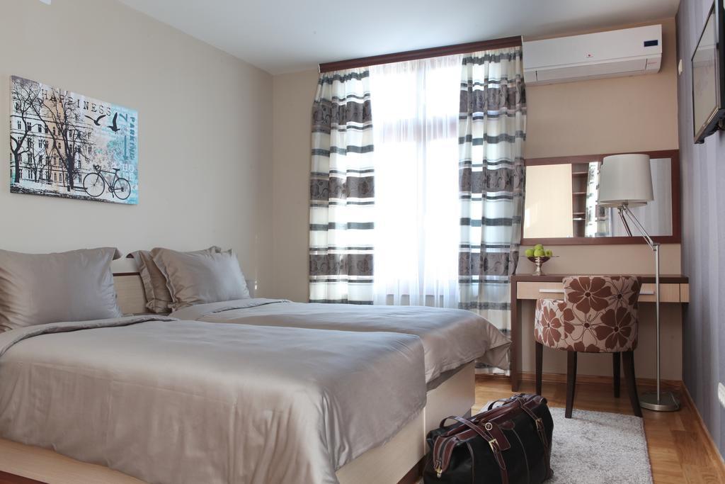 Garni Hotel Tema Nova Čačak Екстериор снимка
