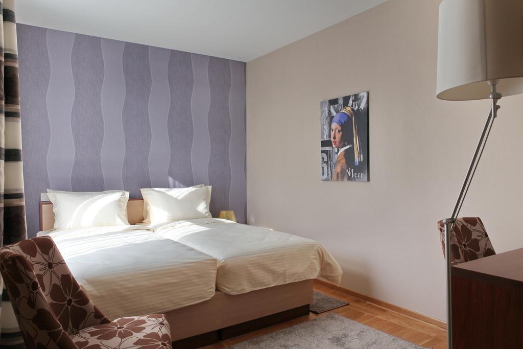 Garni Hotel Tema Nova Čačak Стая снимка