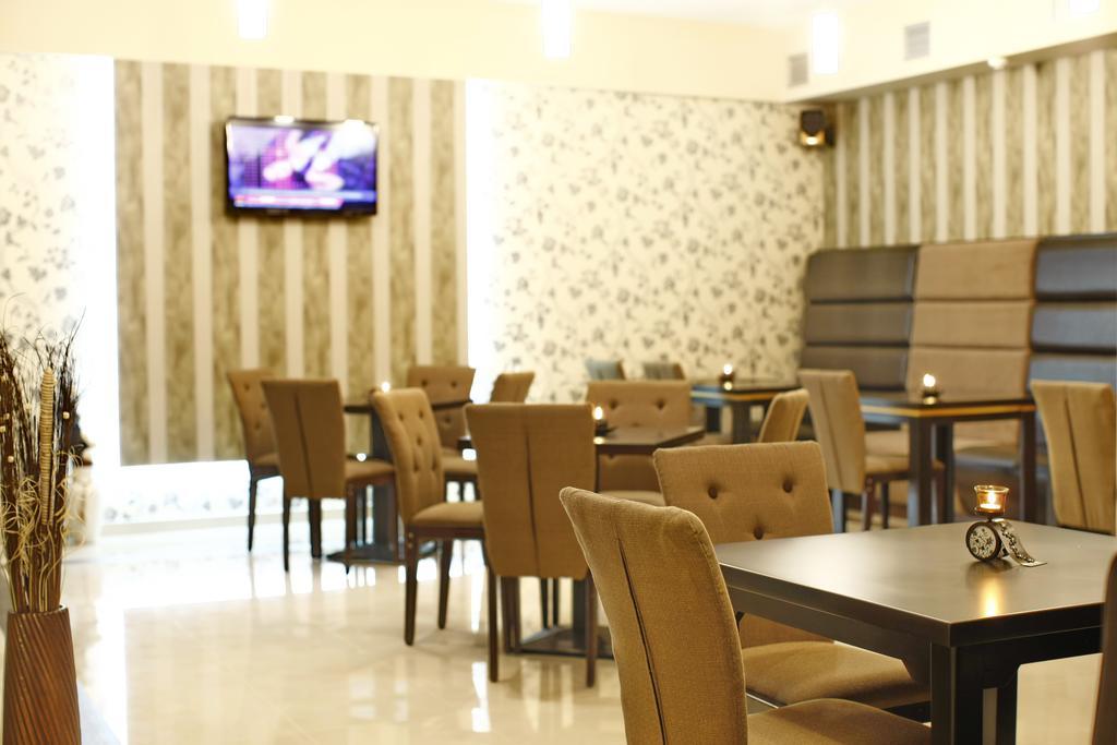 Garni Hotel Tema Nova Čačak Екстериор снимка
