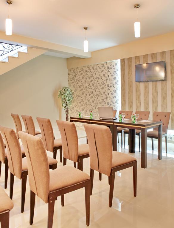 Garni Hotel Tema Nova Čačak Екстериор снимка