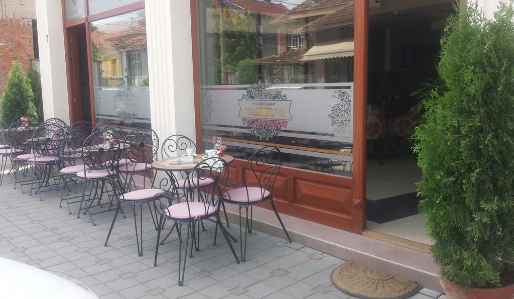 Garni Hotel Tema Nova Čačak Екстериор снимка